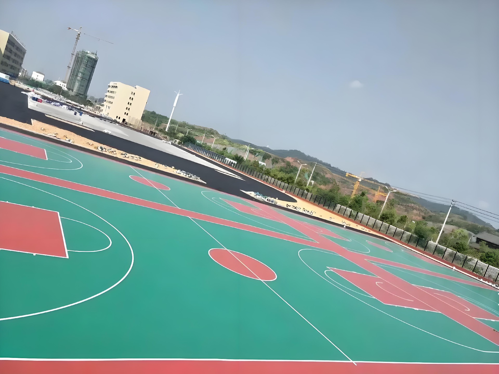 硅PU篮球场